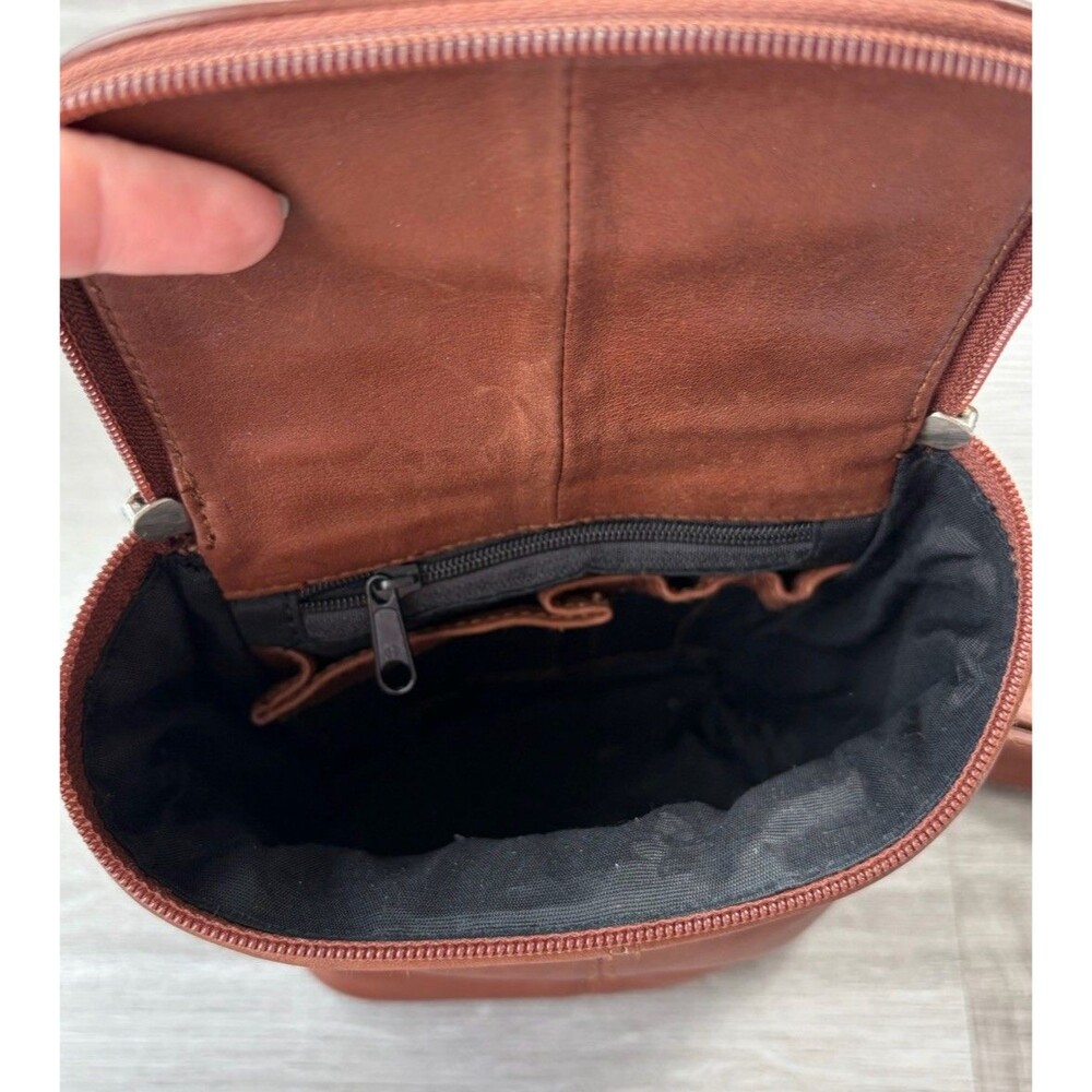 Hobo International Brown Leather Pouch Bag Purse Zip Boho Hippie Festival - Picture 7 of 9